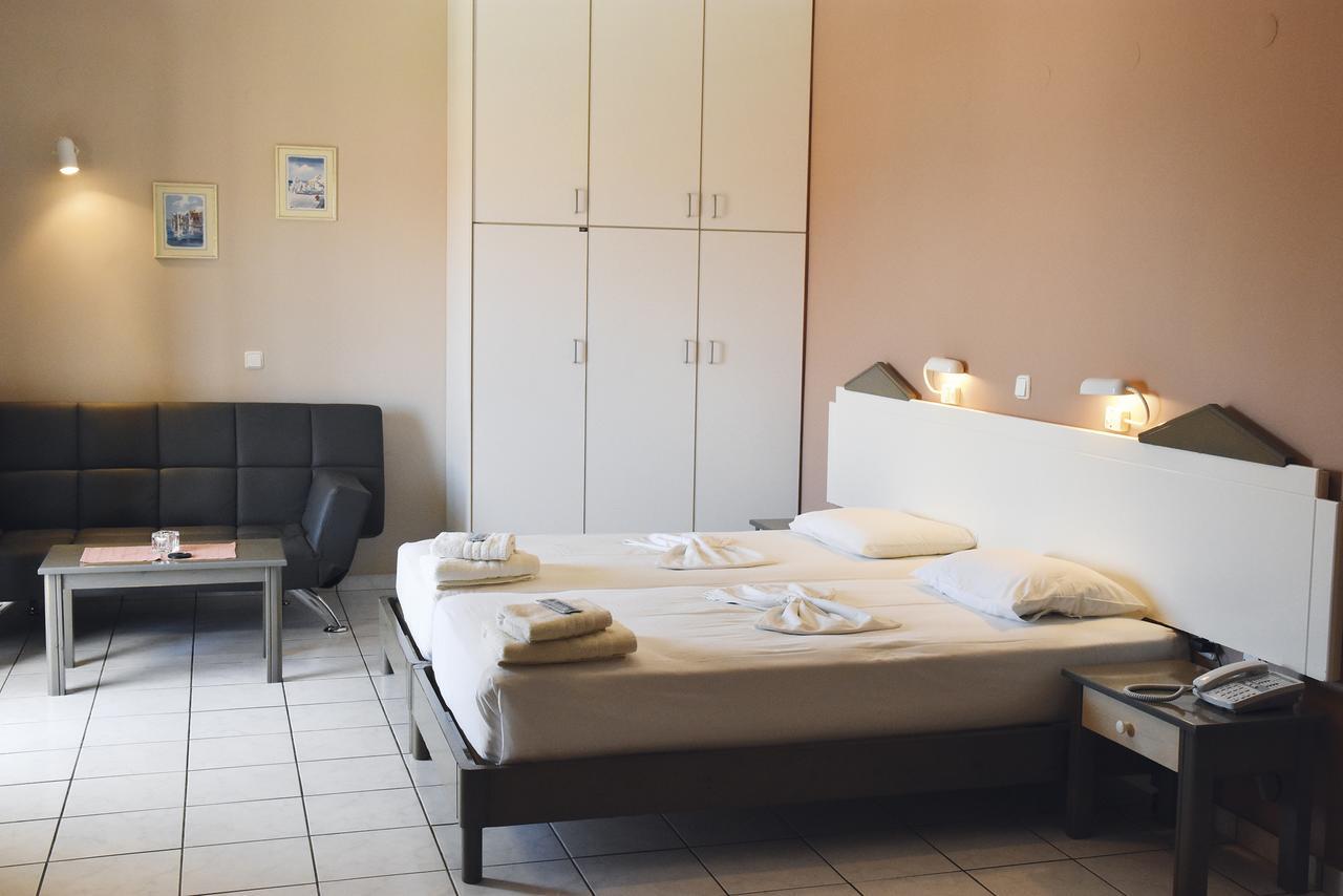 Sun Village Hotel Apartments Megas Limnionas ภายนอก รูปภาพ