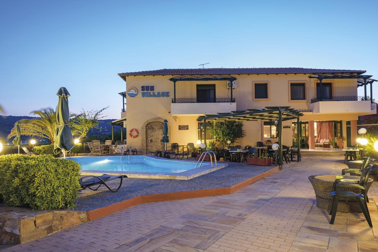 Sun Village Hotel Apartments Megas Limnionas ภายนอก รูปภาพ