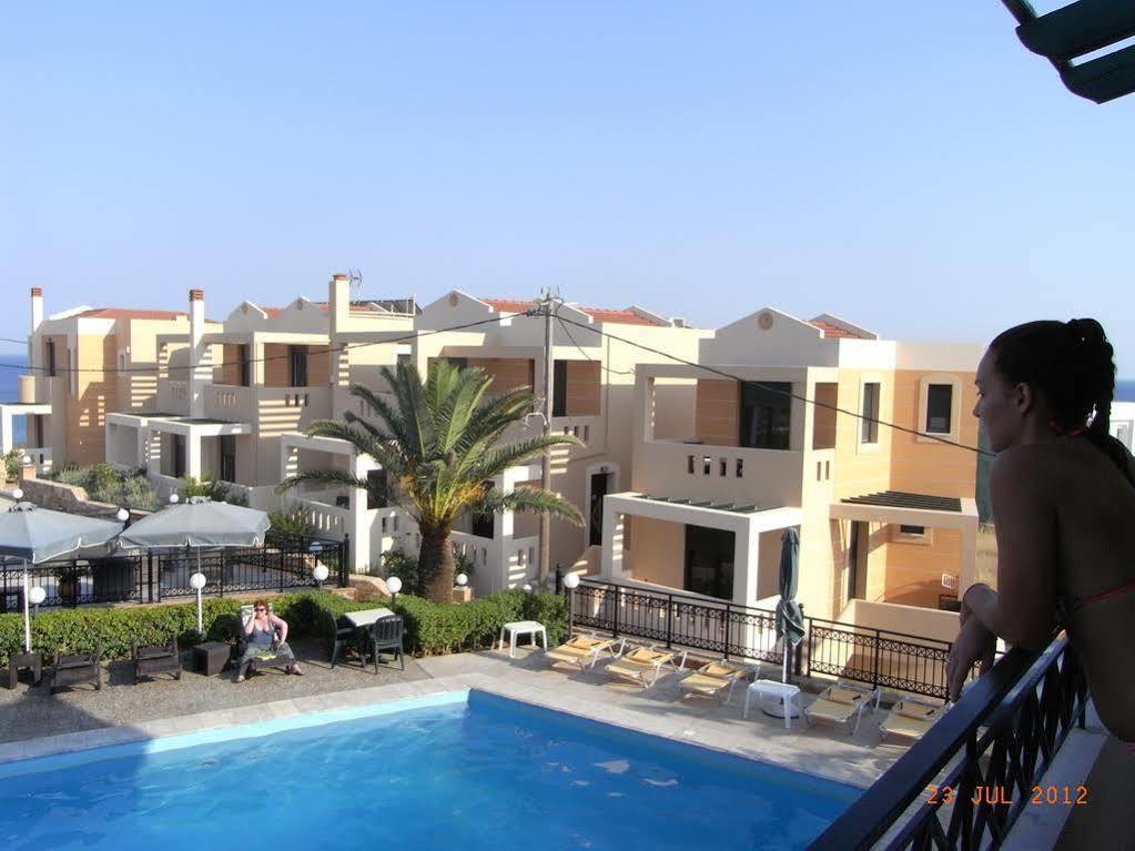 Sun Village Hotel Apartments Megas Limnionas ภายนอก รูปภาพ