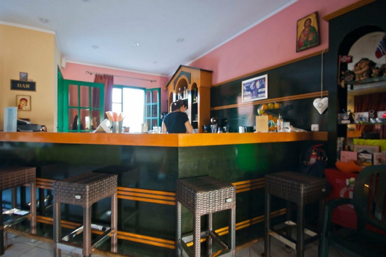 Sun Village Hotel Apartments Megas Limnionas ภายนอก รูปภาพ