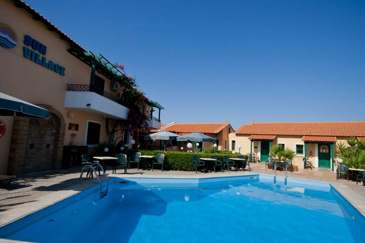 Sun Village Hotel Apartments Megas Limnionas ภายนอก รูปภาพ