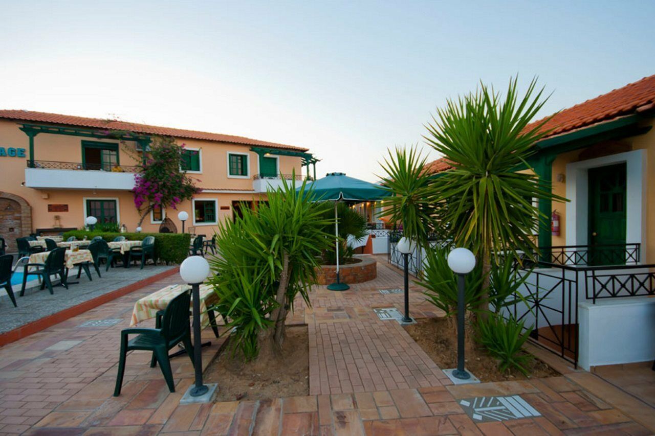 Sun Village Hotel Apartments Megas Limnionas ภายนอก รูปภาพ