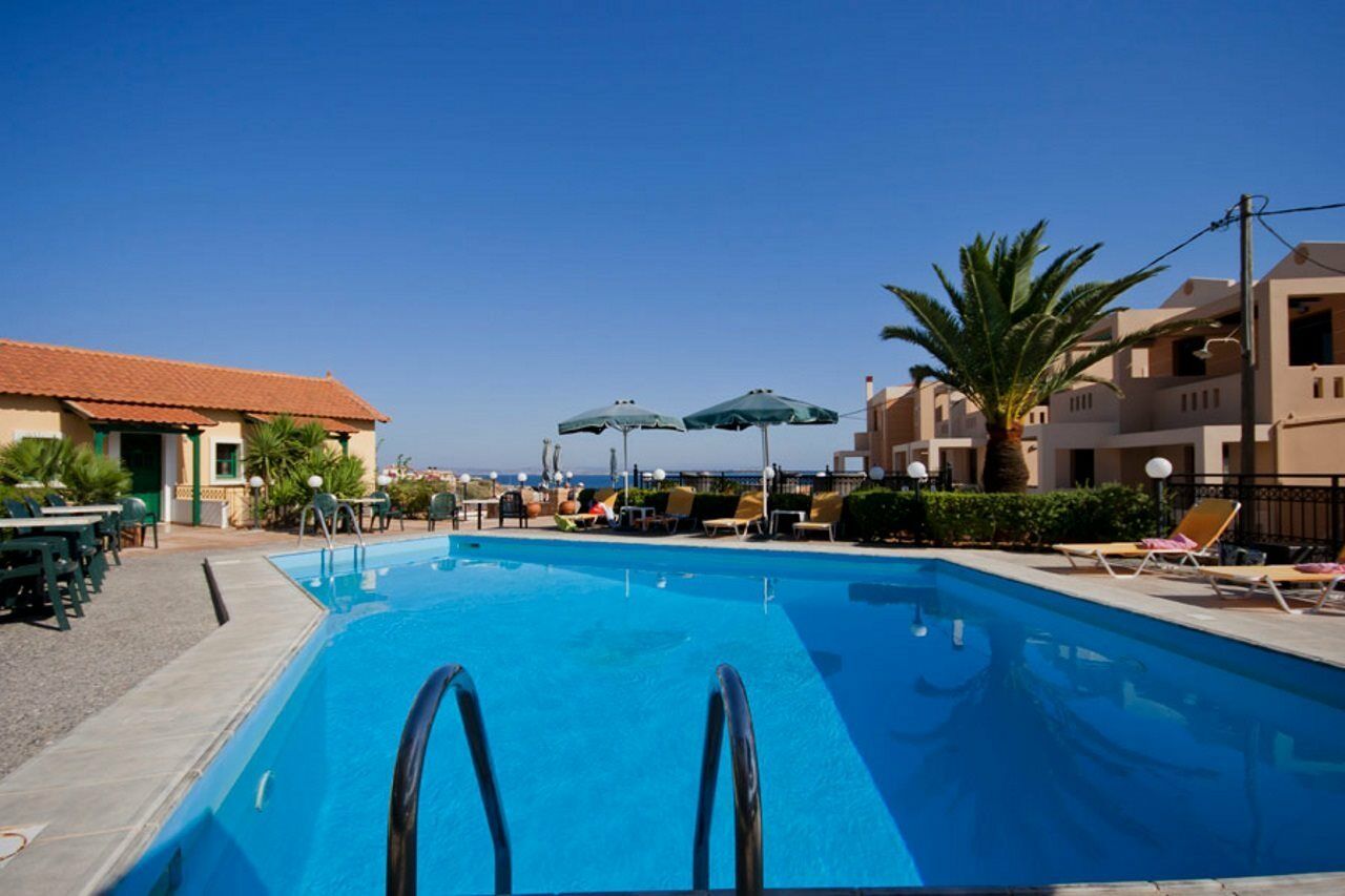 Sun Village Hotel Apartments Megas Limnionas ภายนอก รูปภาพ